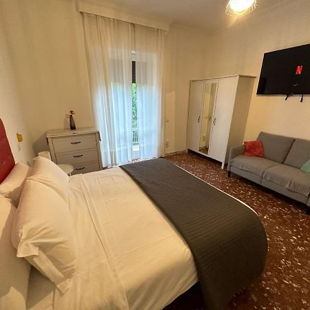 Galleria Frascati Rooms And Apartment Екстер'єр фото