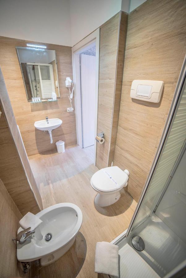 Galleria Frascati Rooms And Apartment Екстер'єр фото