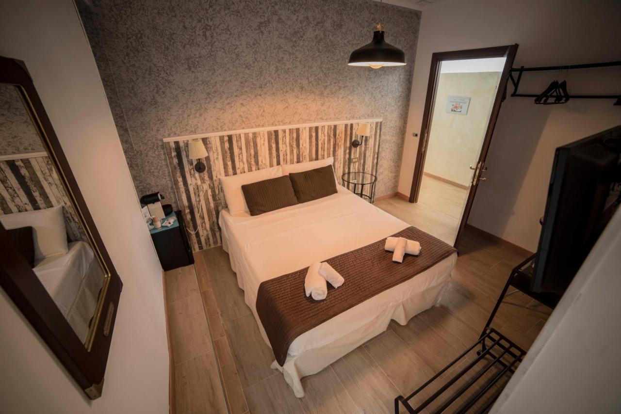 Galleria Frascati Rooms And Apartment Екстер'єр фото