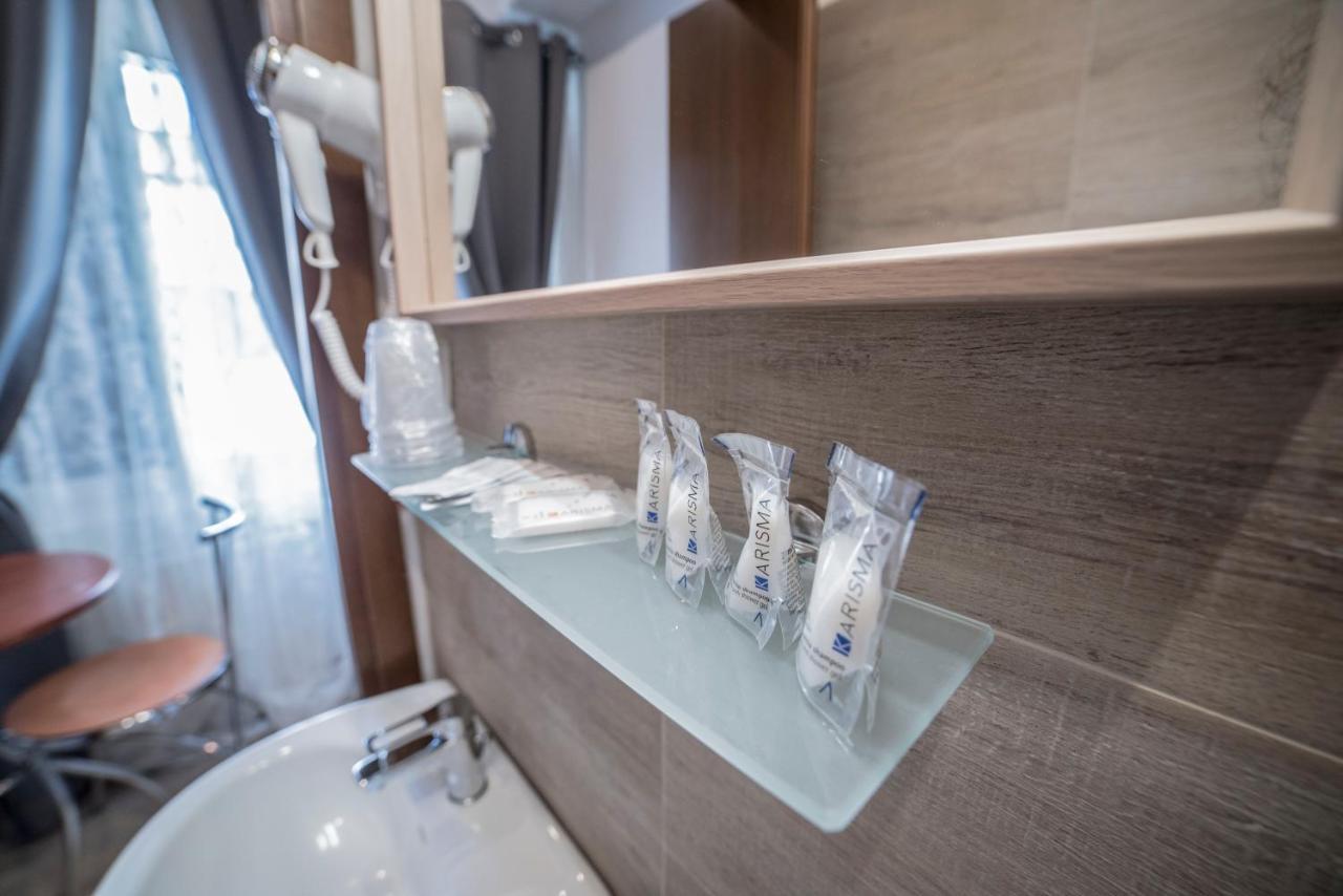 Galleria Frascati Rooms And Apartment Екстер'єр фото