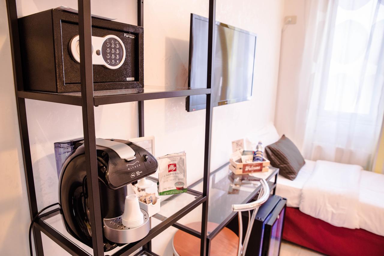 Galleria Frascati Rooms And Apartment Екстер'єр фото
