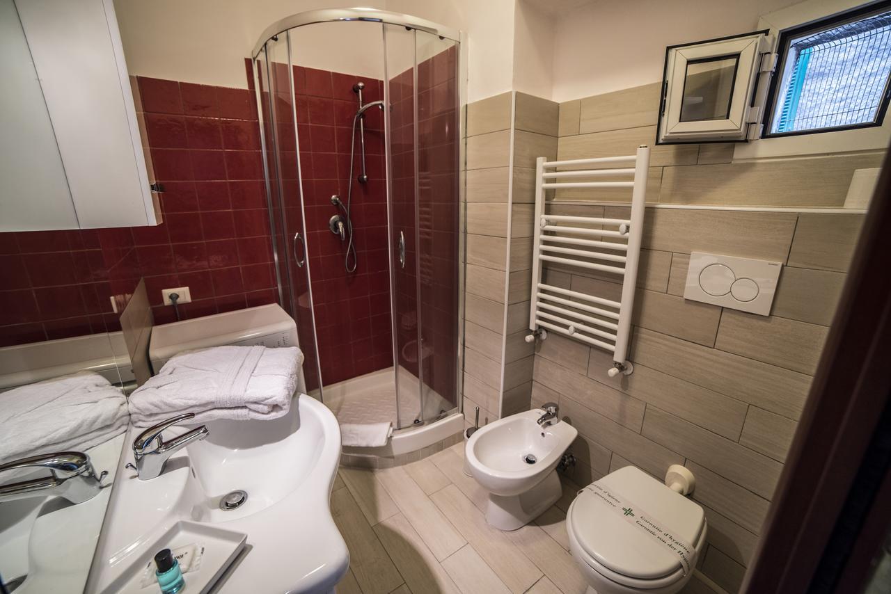 Galleria Frascati Rooms And Apartment Екстер'єр фото