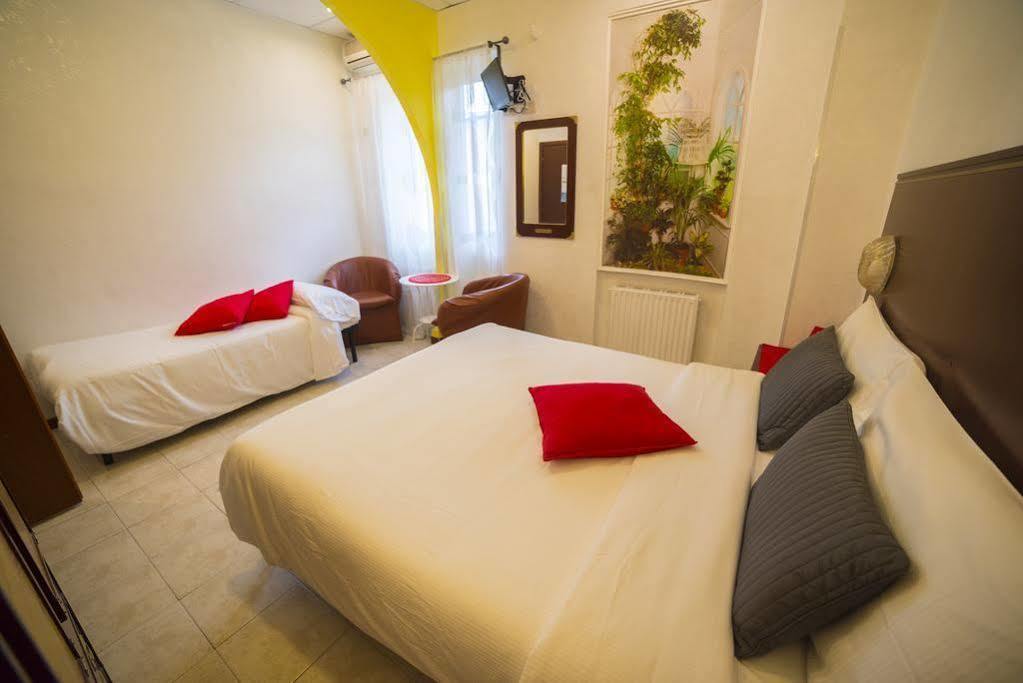 Galleria Frascati Rooms And Apartment Екстер'єр фото