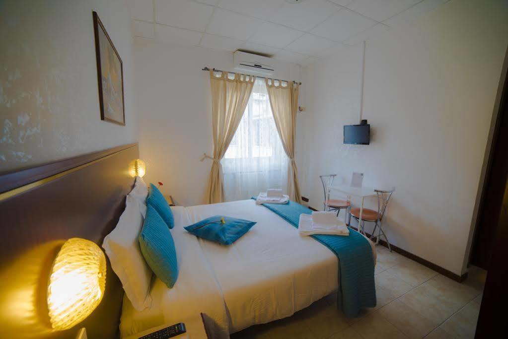 Galleria Frascati Rooms And Apartment Екстер'єр фото